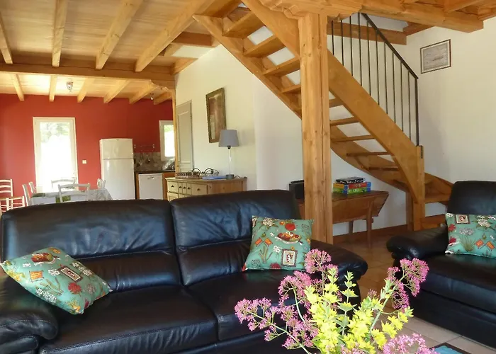 펜션 Maison Independante Avec Piscine Privee Proche Vallee Dordogne De Samedi A Samedi 루브레삭