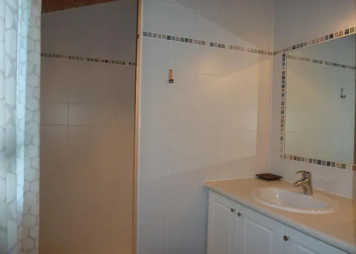 펜션 Maison Independante Avec Piscine Privee Proche Vallee Dordogne De Samedi A Samedi *